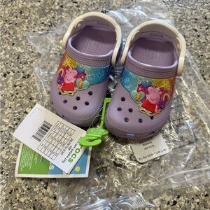 NWT Crocs x Peppa Pig shoes sandals c6
